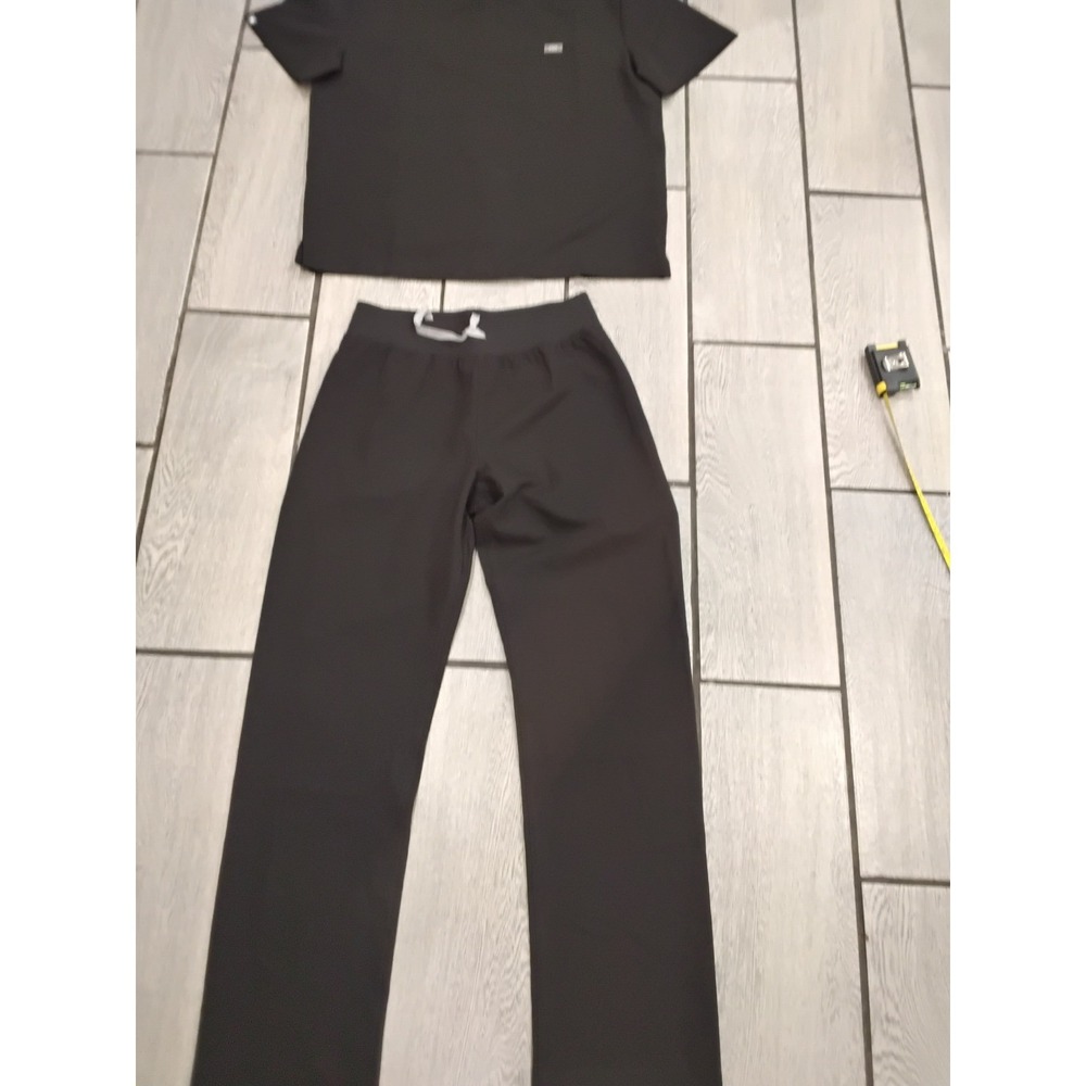 FIGS Technical Collection Scrub Set Black Size Medium V-Neck Top Pants